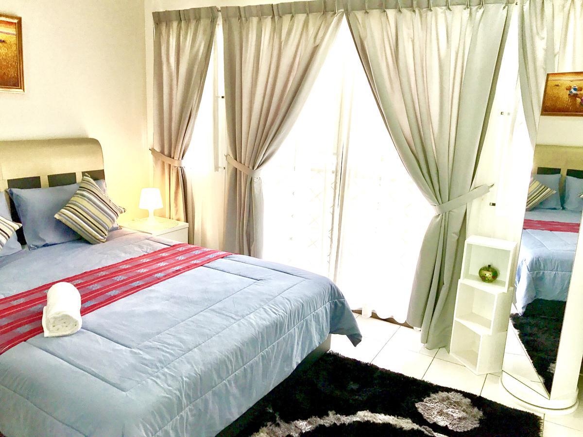 Taman Mawar Hotel Бандар Сери Бегаван Екстериор снимка